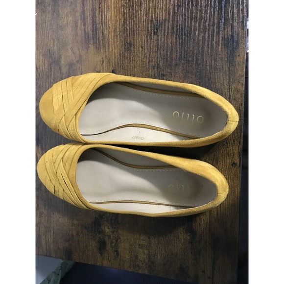 Ollie Women's Size 8.5 Yellow Ballet Shoe - Picture 2 of 5